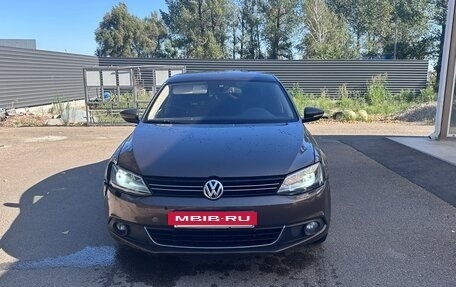 Volkswagen Jetta VI, 2013 год, 770 000 рублей, 15 фотография