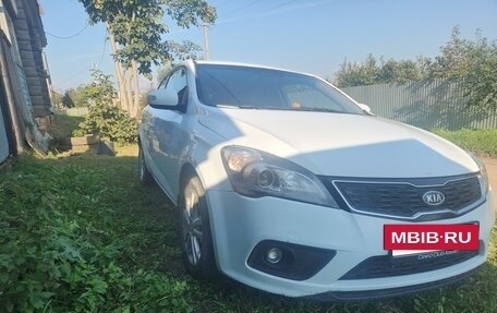 KIA cee'd I рестайлинг, 2011 год, 570 000 рублей, 2 фотография