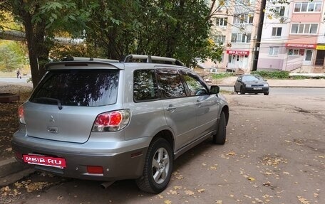 Mitsubishi Outlander III рестайлинг 3, 2003 год, 575 000 рублей, 3 фотография
