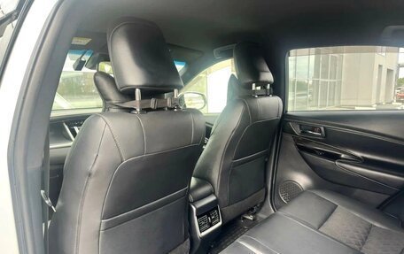 Toyota Harrier, 2019 год, 2 650 000 рублей, 21 фотография