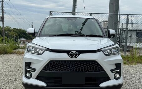 Toyota Raize I, 2023 год, 1 290 000 рублей, 2 фотография
