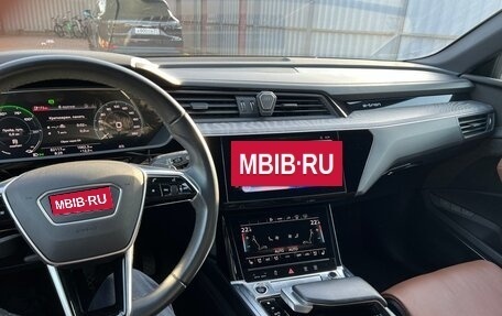 Audi e-tron I, 2021 год, 7 500 000 рублей, 10 фотография