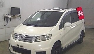 Honda Freed I, 2010 год, 950 000 рублей, 3 фотография