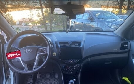 Hyundai Solaris II рестайлинг, 2013 год, 830 000 рублей, 7 фотография