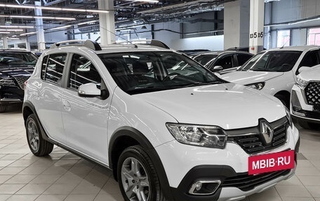 Renault Sandero II рестайлинг, 2019 год, 1 149 000 рублей, 2 фотография