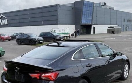 Chevrolet Malibu IX, 2022 год, 1 200 000 рублей, 4 фотография