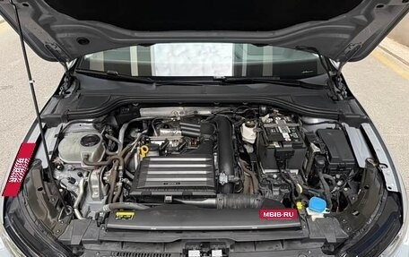 Volkswagen Golf VIII, 2022 год, 2 320 000 рублей, 22 фотография