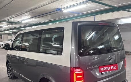 Volkswagen Caravelle T6 рестайлинг, 2019 год, 3 300 000 рублей, 5 фотография
