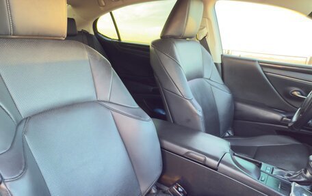 Lexus ES VII, 2019 год, 3 150 000 рублей, 8 фотография