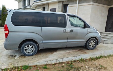 Hyundai Grand Starex Grand Starex I рестайлинг 2, 2011 год, 1 250 000 рублей, 4 фотография