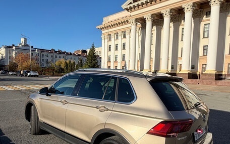 Volkswagen Tiguan II, 2017 год, 4 000 000 рублей, 2 фотография