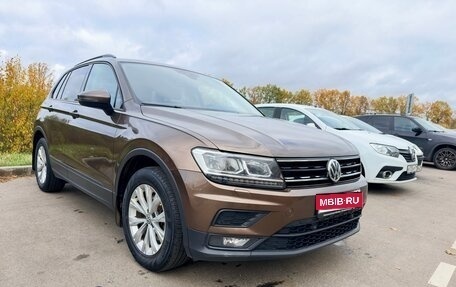 Volkswagen Tiguan II, 2019 год, 2 000 000 рублей, 1 фотография