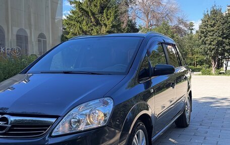 Opel Zafira B, 2008 год, 650 000 рублей, 1 фотография