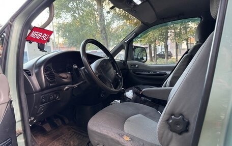 Hyundai H-1 II рестайлинг, 2006 год, 680 000 рублей, 17 фотография