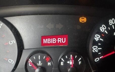 Hyundai H-1 II рестайлинг, 2006 год, 680 000 рублей, 16 фотография