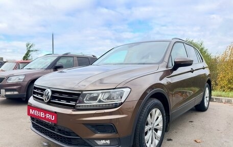 Volkswagen Tiguan II, 2019 год, 2 000 000 рублей, 3 фотография
