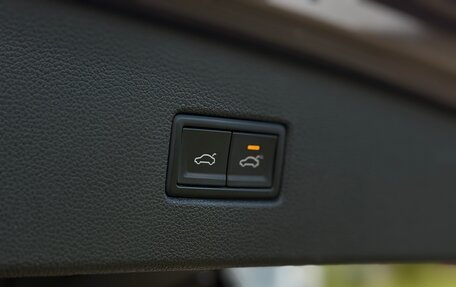 Volkswagen Tiguan II, 2019 год, 2 000 000 рублей, 13 фотография