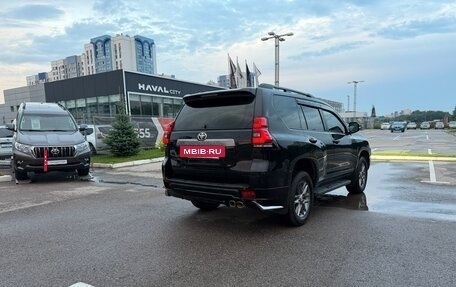 Toyota Land Cruiser Prado 150 рестайлинг 2, 2018 год, 4 500 000 рублей, 2 фотография