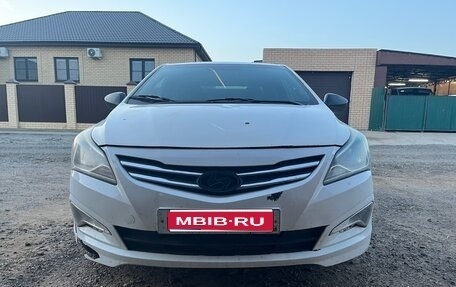 Hyundai Solaris II рестайлинг, 2016 год, 620 000 рублей, 1 фотография