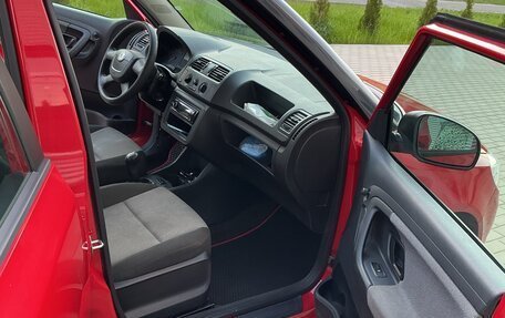 Skoda Fabia II, 2012 год, 320 000 рублей, 3 фотография
