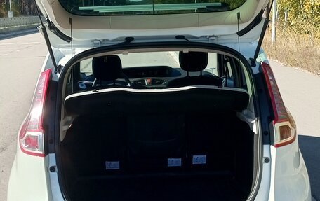 Renault Scenic III, 2011 год, 1 050 000 рублей, 9 фотография