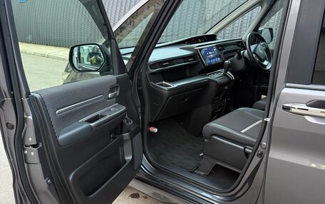 Honda Stepwgn IV, 2015 год, 2 176 000 рублей, 14 фотография