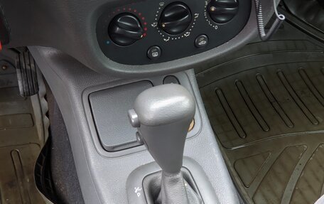 Renault Clio III, 2001 год, 105 000 рублей, 18 фотография
