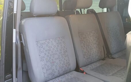Volkswagen Caravelle T5, 2008 год, 1 370 000 рублей, 5 фотография