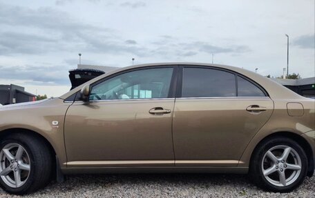 Toyota Avensis III рестайлинг, 2006 год, 610 000 рублей, 2 фотография