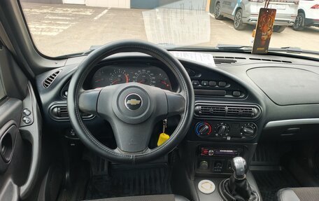 Chevrolet Niva I рестайлинг, 2013 год, 457 777 рублей, 12 фотография