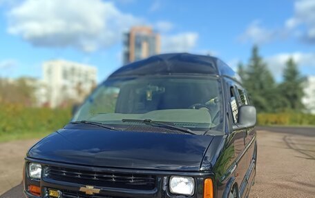 Chevrolet Express II, 2000 год, 1 280 000 рублей, 1 фотография
