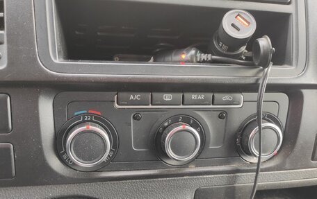 Volkswagen Caravelle T5, 2012 год, 2 100 000 рублей, 7 фотография