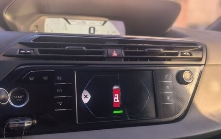 Citroen C4 Picasso II рестайлинг, 2014 год, 850 000 рублей, 2 фотография