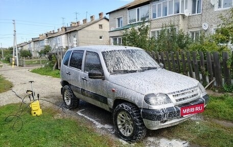 Chevrolet Niva I рестайлинг, 2003 год, 222 222 рублей, 3 фотография