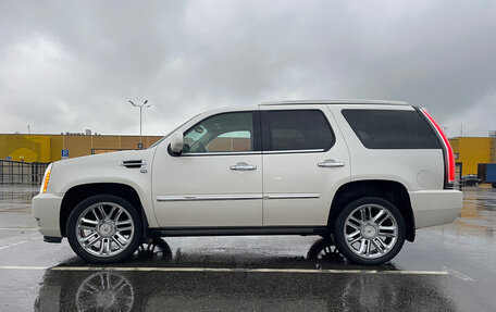 Cadillac Escalade III, 2011 год, 2 690 000 рублей, 2 фотография