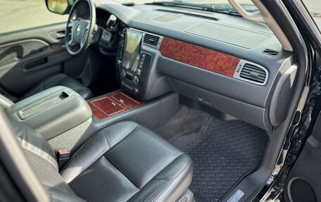 Chevrolet Tahoe III, 2011 год, 1 700 000 рублей, 14 фотография