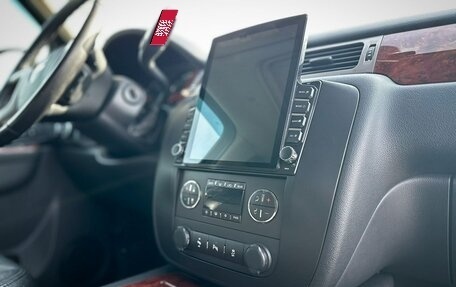 Chevrolet Tahoe III, 2011 год, 1 700 000 рублей, 11 фотография