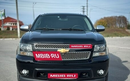Chevrolet Tahoe III, 2011 год, 1 700 000 рублей, 2 фотография