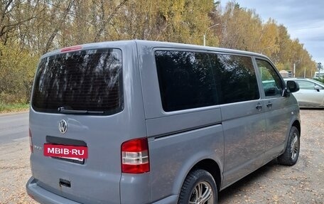 Volkswagen Transporter T5 рестайлинг, 2010 год, 1 800 000 рублей, 2 фотография