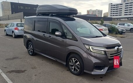 Honda Stepwgn IV, 2020 год, 2 595 000 рублей, 3 фотография