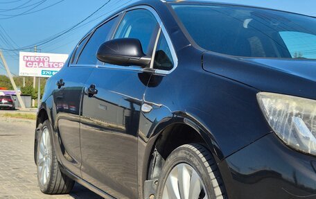Opel Astra J, 2010 год, 700 000 рублей, 2 фотография