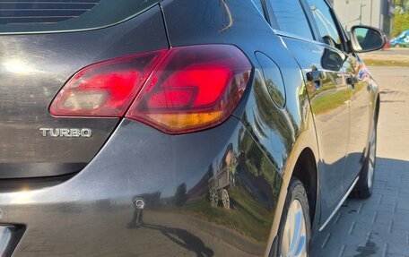 Opel Astra J, 2010 год, 700 000 рублей, 20 фотография
