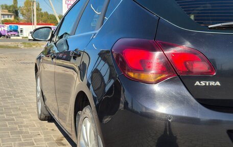 Opel Astra J, 2010 год, 700 000 рублей, 21 фотография