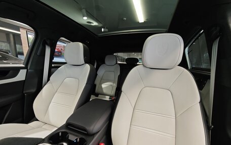 Porsche Cayenne III, 2026 год, 24 490 000 рублей, 25 фотография