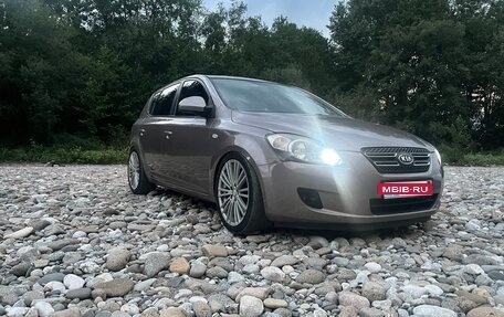 KIA cee'd I рестайлинг, 2008 год, 699 999 рублей, 2 фотография