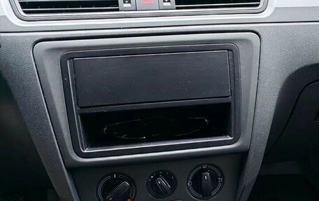 Skoda Rapid I, 2014 год, 895 000 рублей, 14 фотография