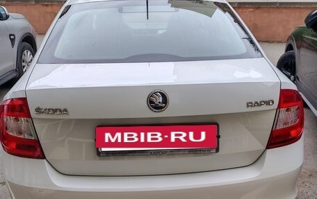 Skoda Rapid I, 2014 год, 895 000 рублей, 5 фотография