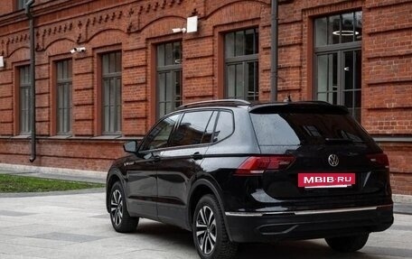Volkswagen Tiguan II, 2022 год, 2 399 000 рублей, 6 фотография