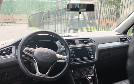 Volkswagen Tiguan II, 2022 год, 2 399 000 рублей, 14 фотография