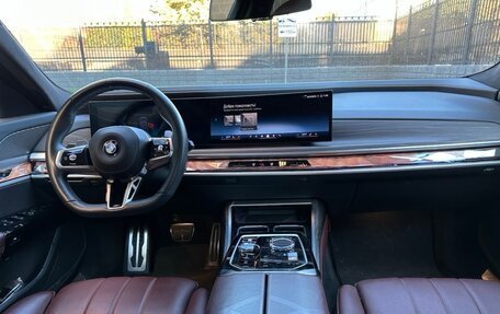 BMW 7 серия, 2023 год, 12 500 000 рублей, 10 фотография